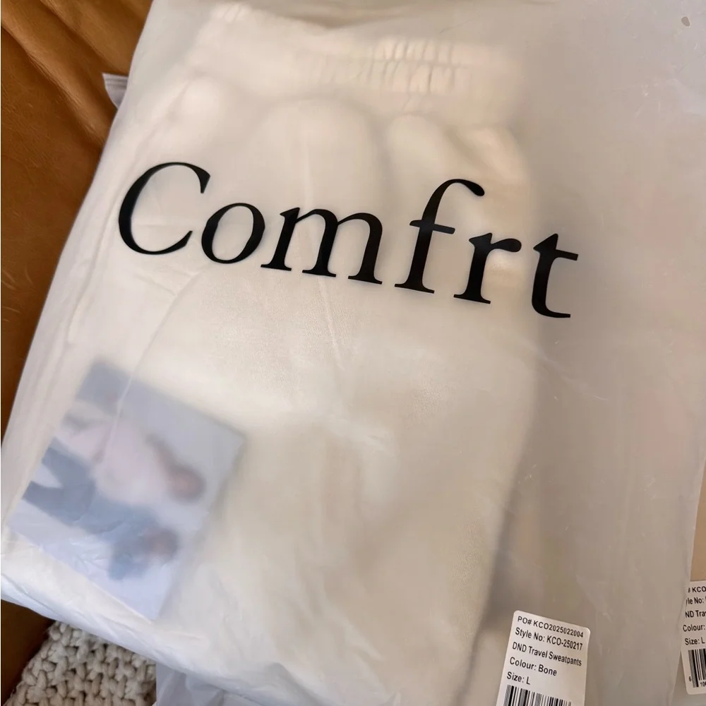 Comfrt Airplane Mode Travel Sweatpants - L - Bone - NWT - Picture 4 of 4